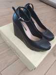 Buty na koturnie czarne -36
