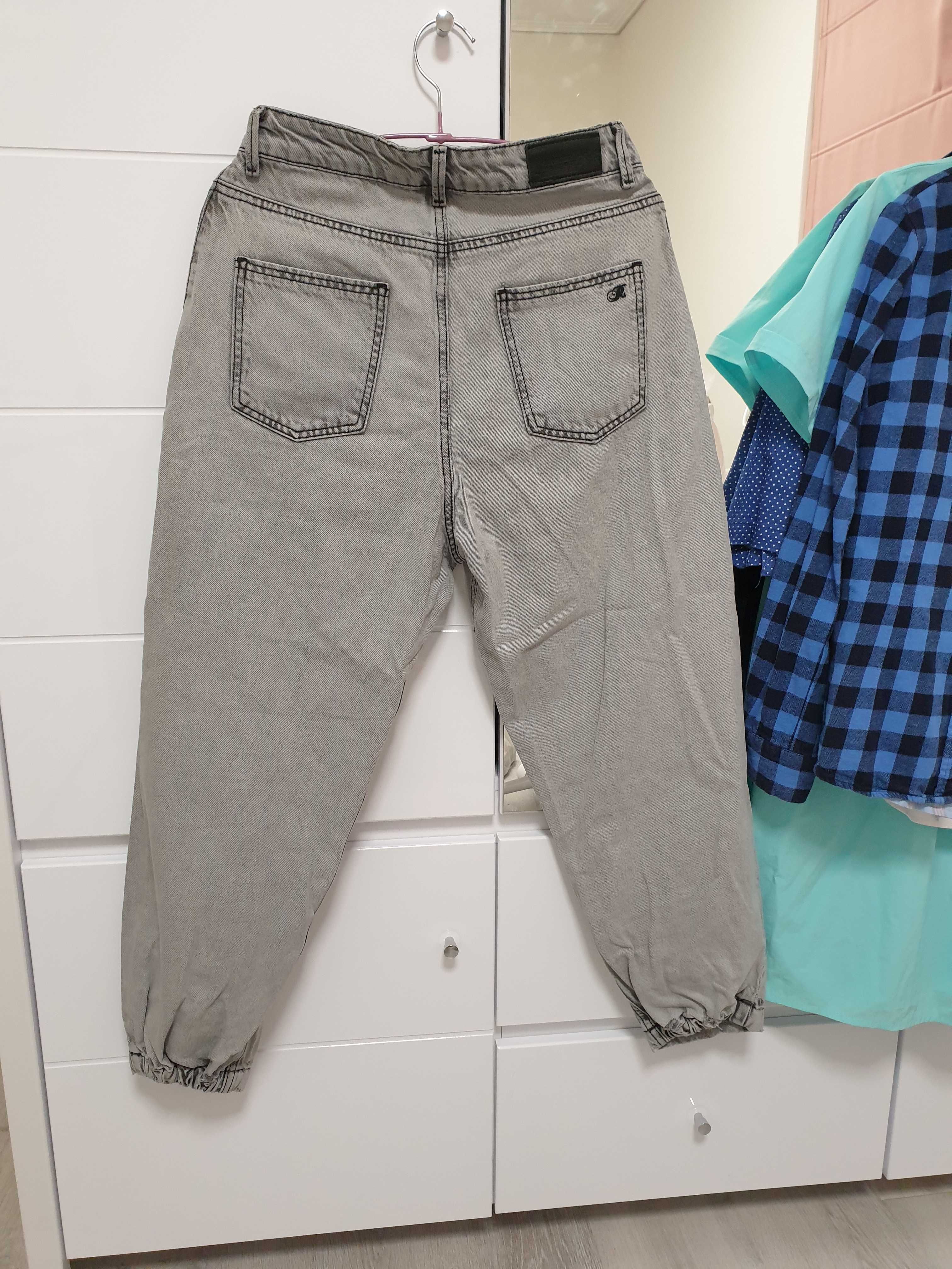 Серые джинсы р. 28 (сірі джинси)