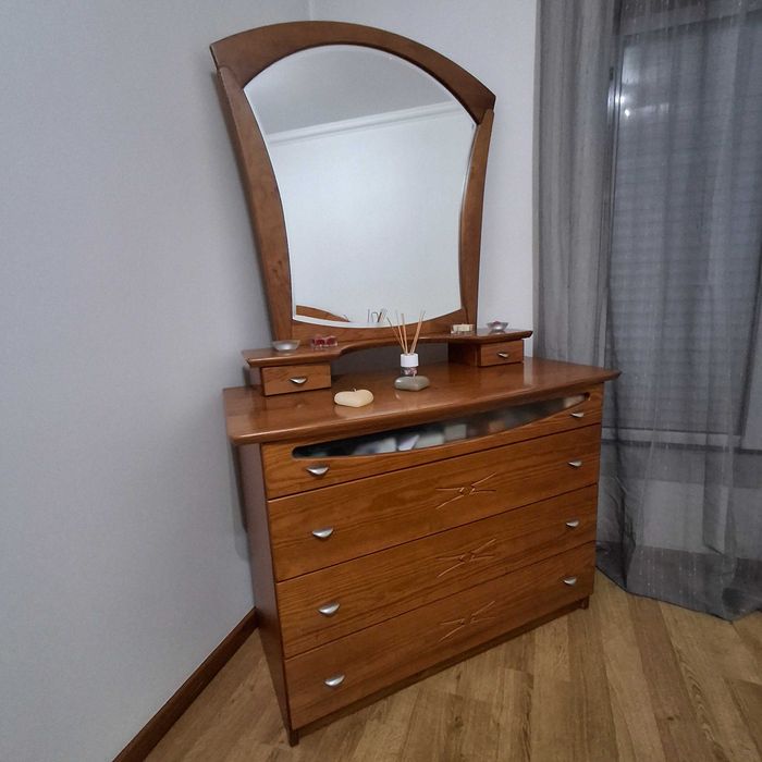 Mobília de Quarto Pinho Maciço