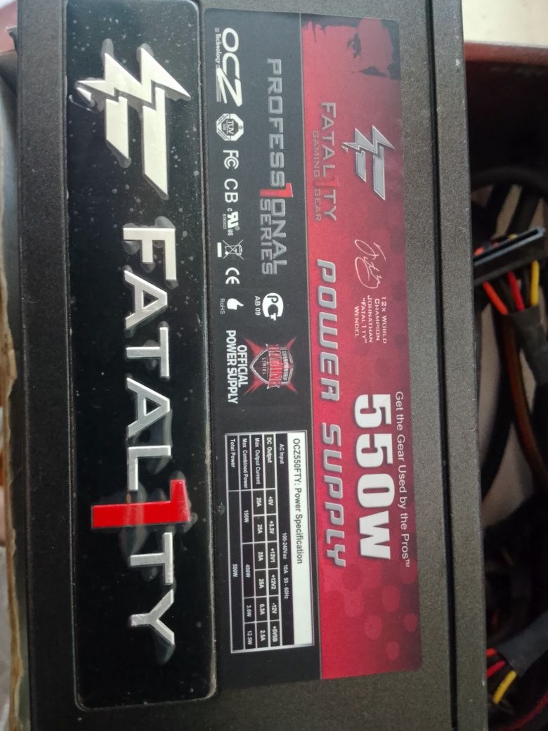 Блок живлення OCZ Fatal1ty 550W (OCZ550FTY-EU)