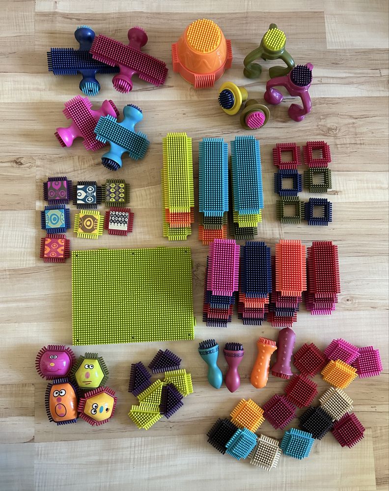 B.Toys Klocki jeżyki z buźkami zestaw XXL 75 elementów