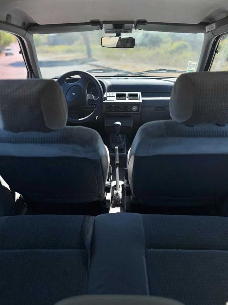 Renault Clio 1.2RT (Poucos KM)