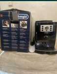 Кавоварка, Кофємашина Delonghi Magnifica S  з дому гарний стан!