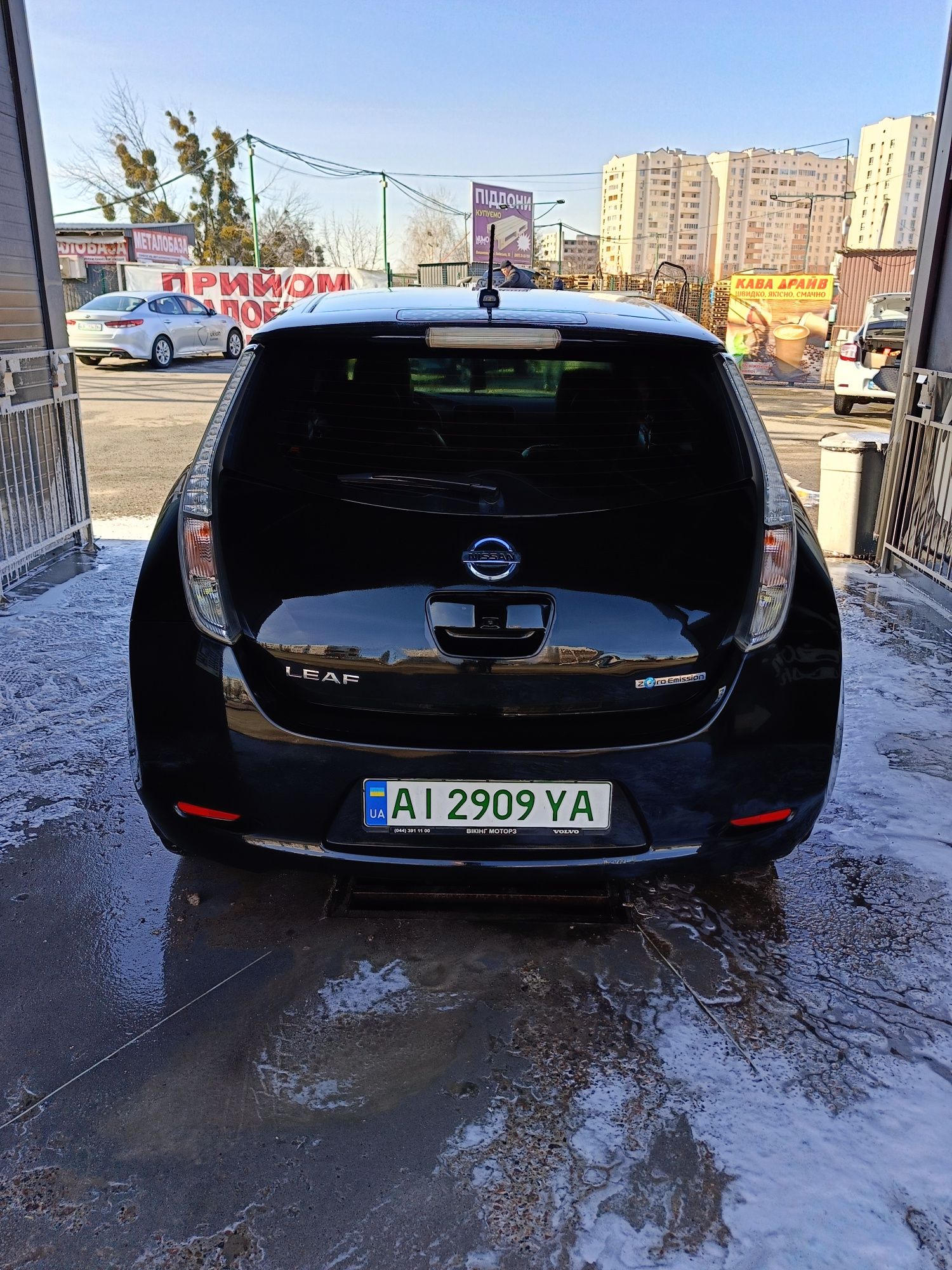 Продам Nissan leaf 2015 24 kw