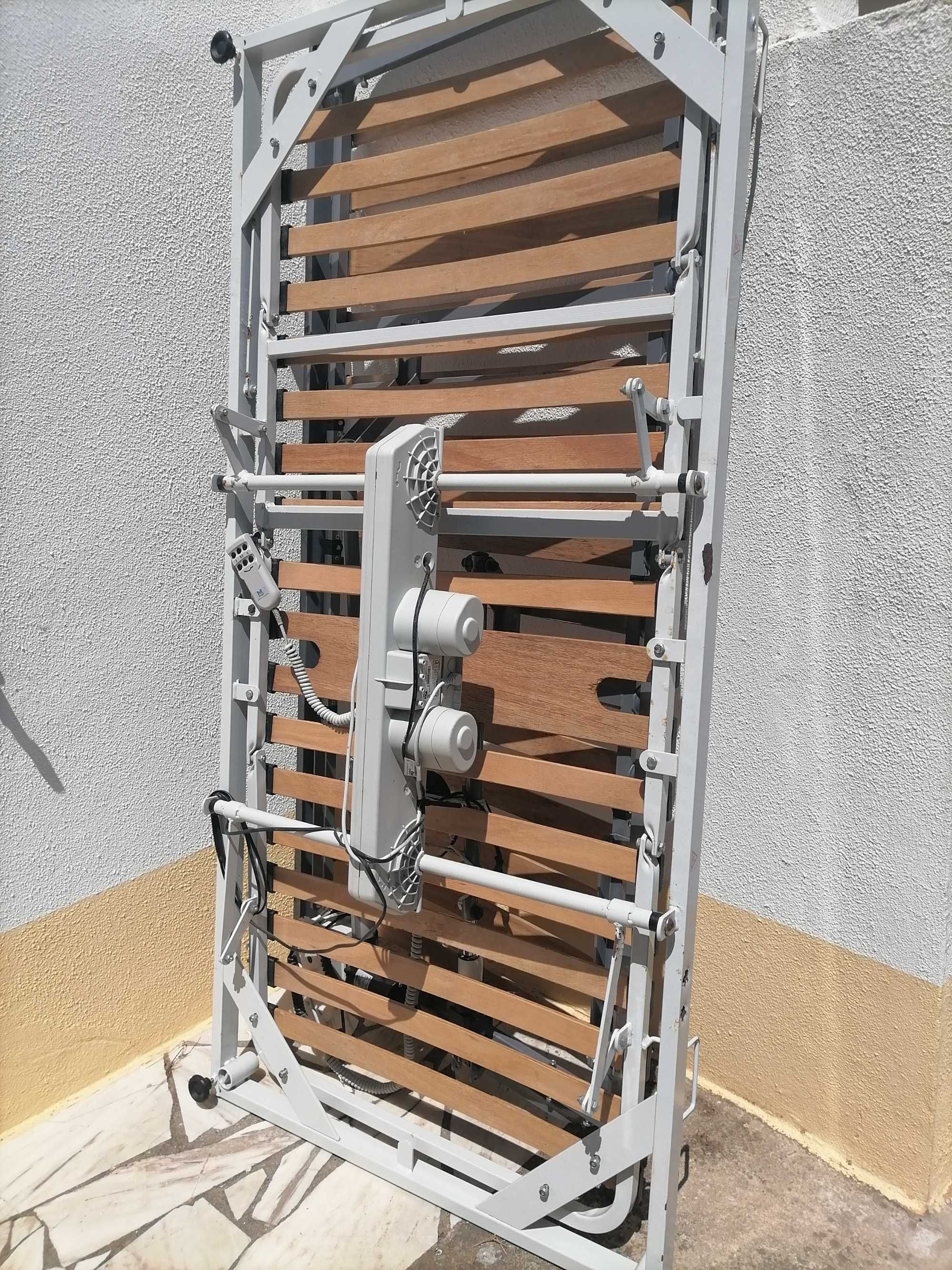 Cama articulada (com lateral)