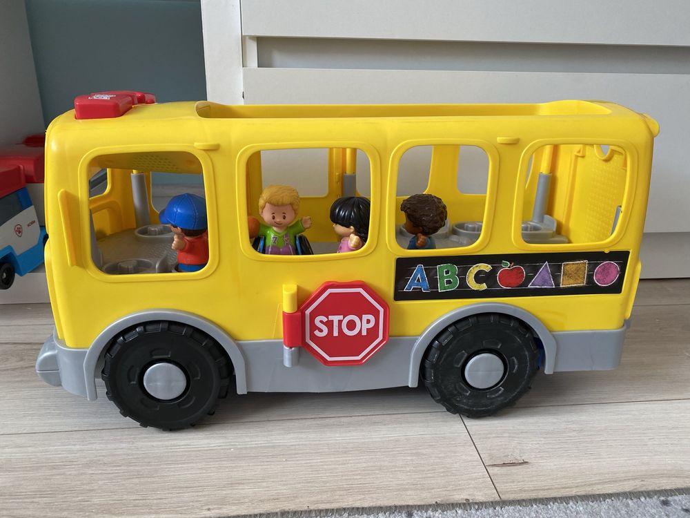 FISHER LITTLE PEOPLE Szkolny autobus Małego Odkrywcy