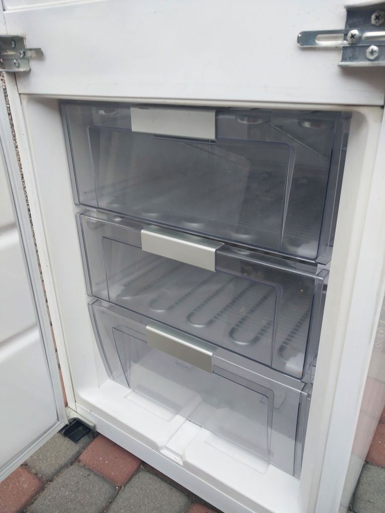 Lodówka do zabudowy Whirlpool