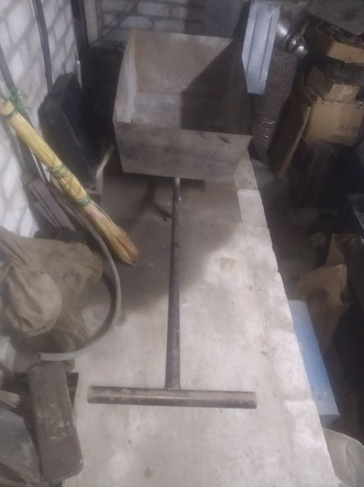 Тачка садова та будівельна, металева