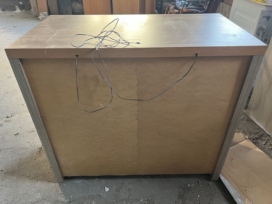 Komoda podświetlana