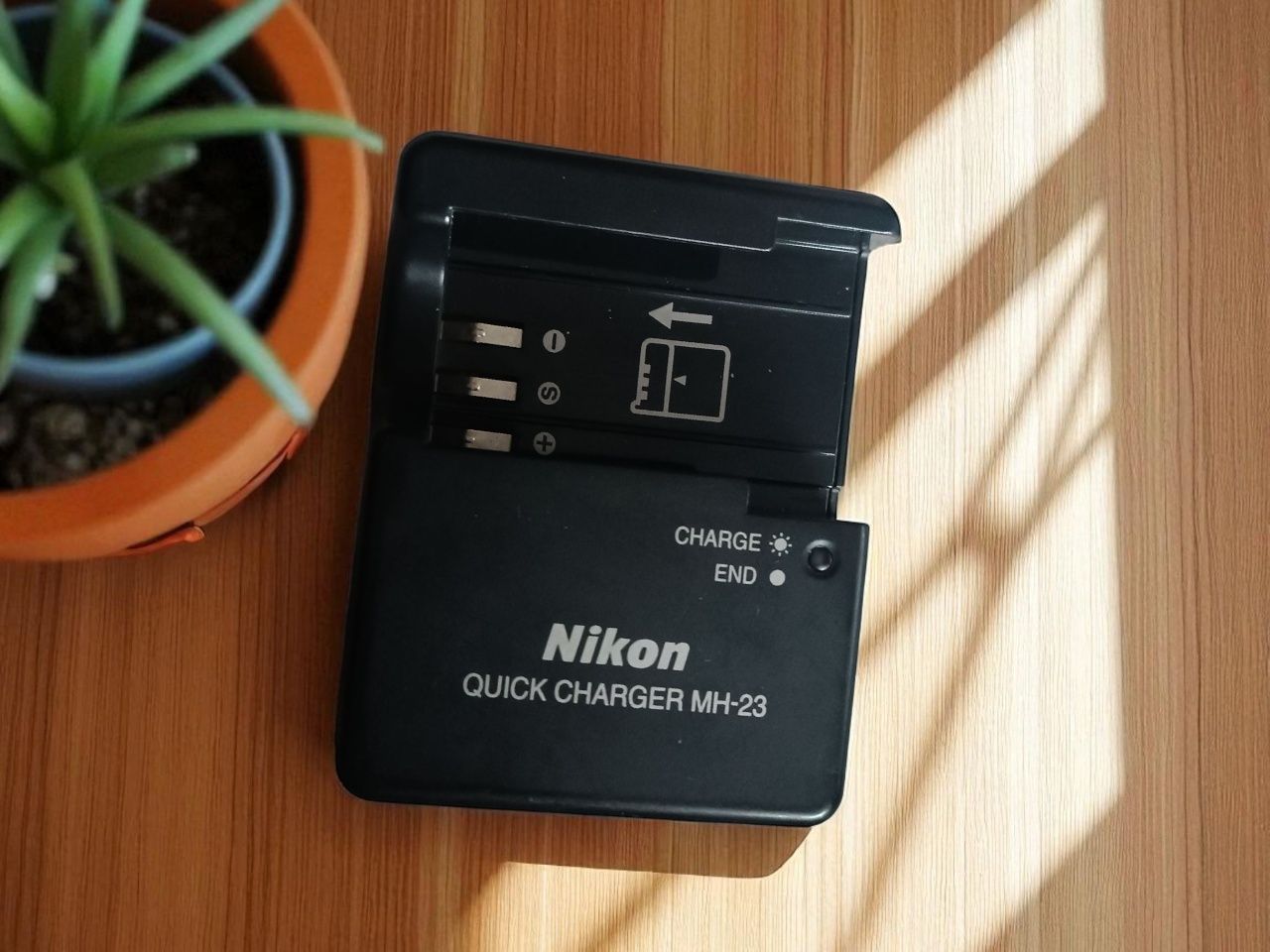 Nikon D60 zestaw z obiektywem 18–55 VR + karta SD + ładowarka
