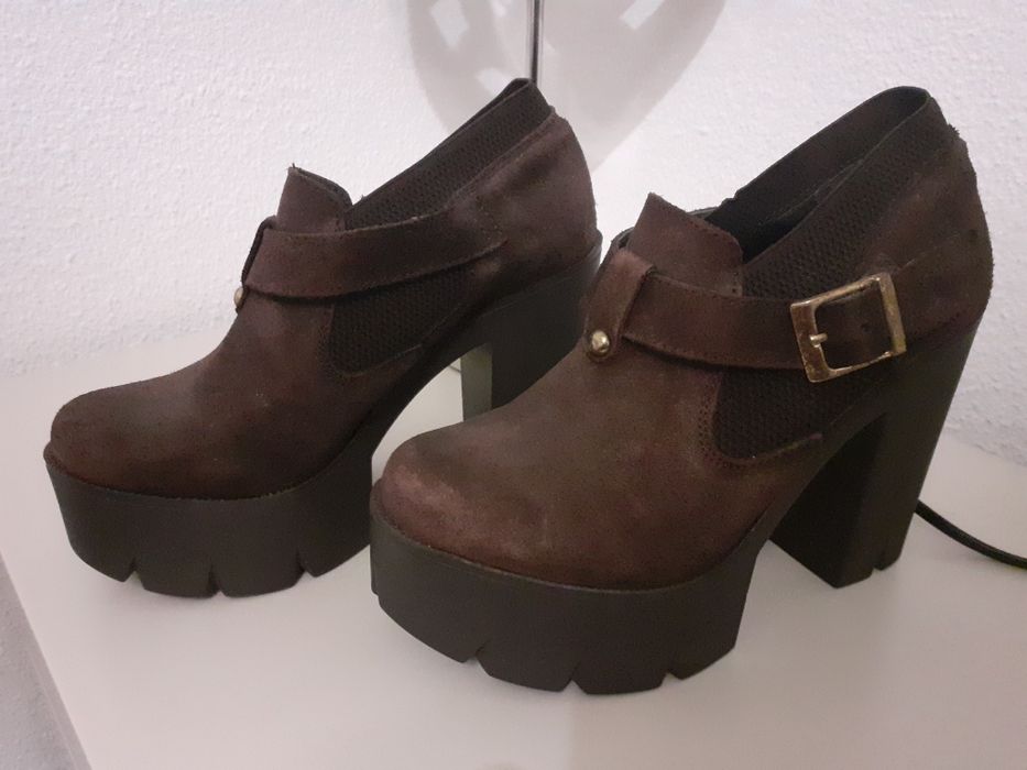 Sapatos          .