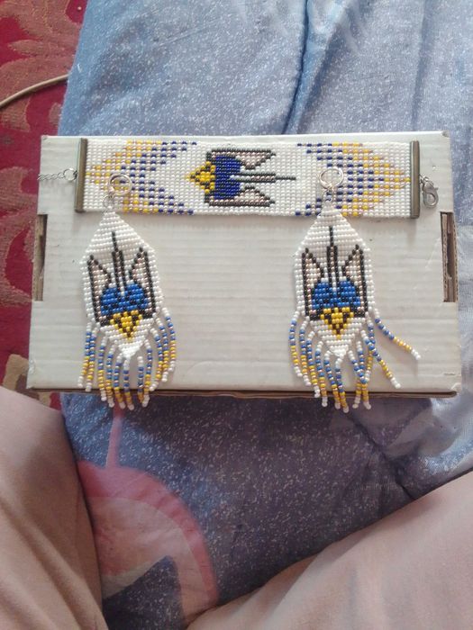 Вироби з бісеру ручної роботи