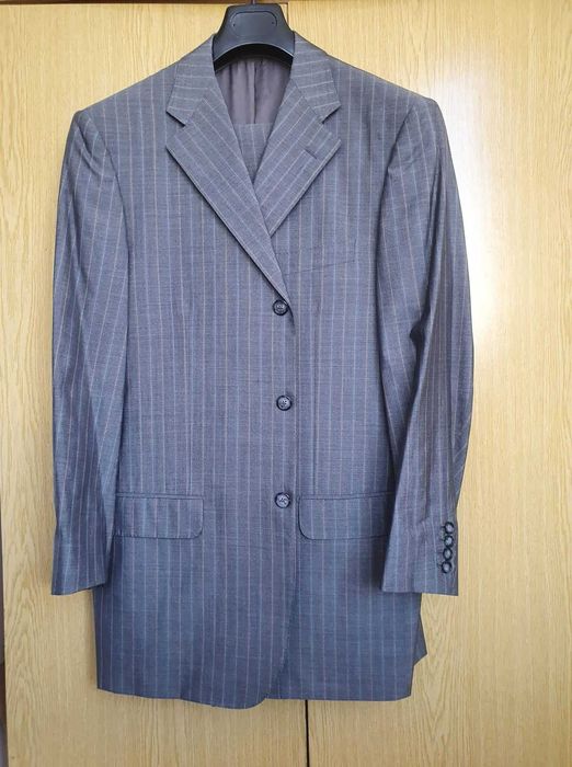 Костюми Corneliani, Battistoni