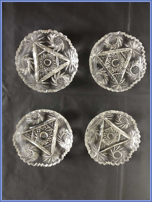 Sprzedam kryształowe talerzyki  ze szlifem  3 sztuki