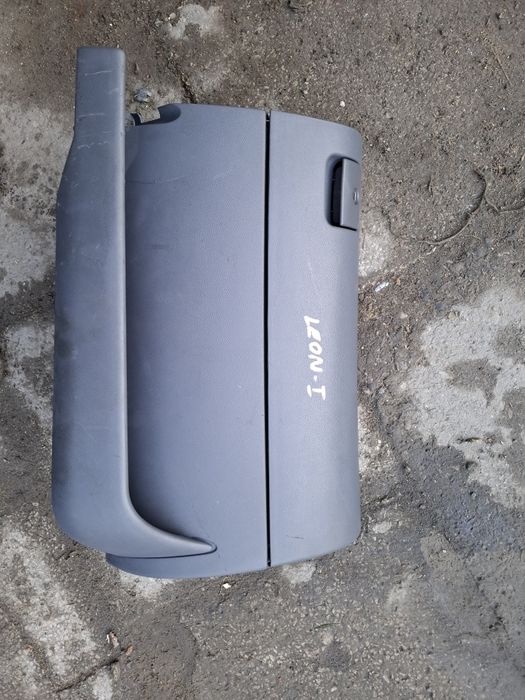 Schowek pasażera Seat Leon I Toledo II