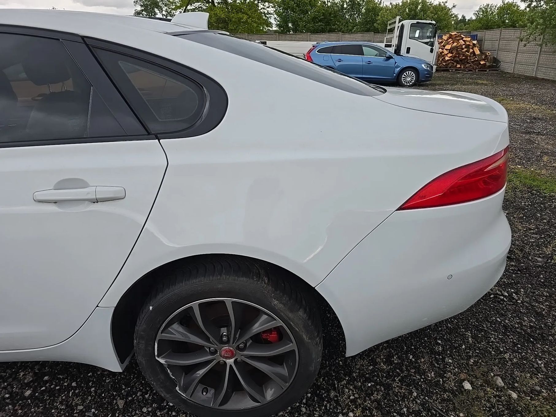 Jaguar XF Faktura VAT Marża