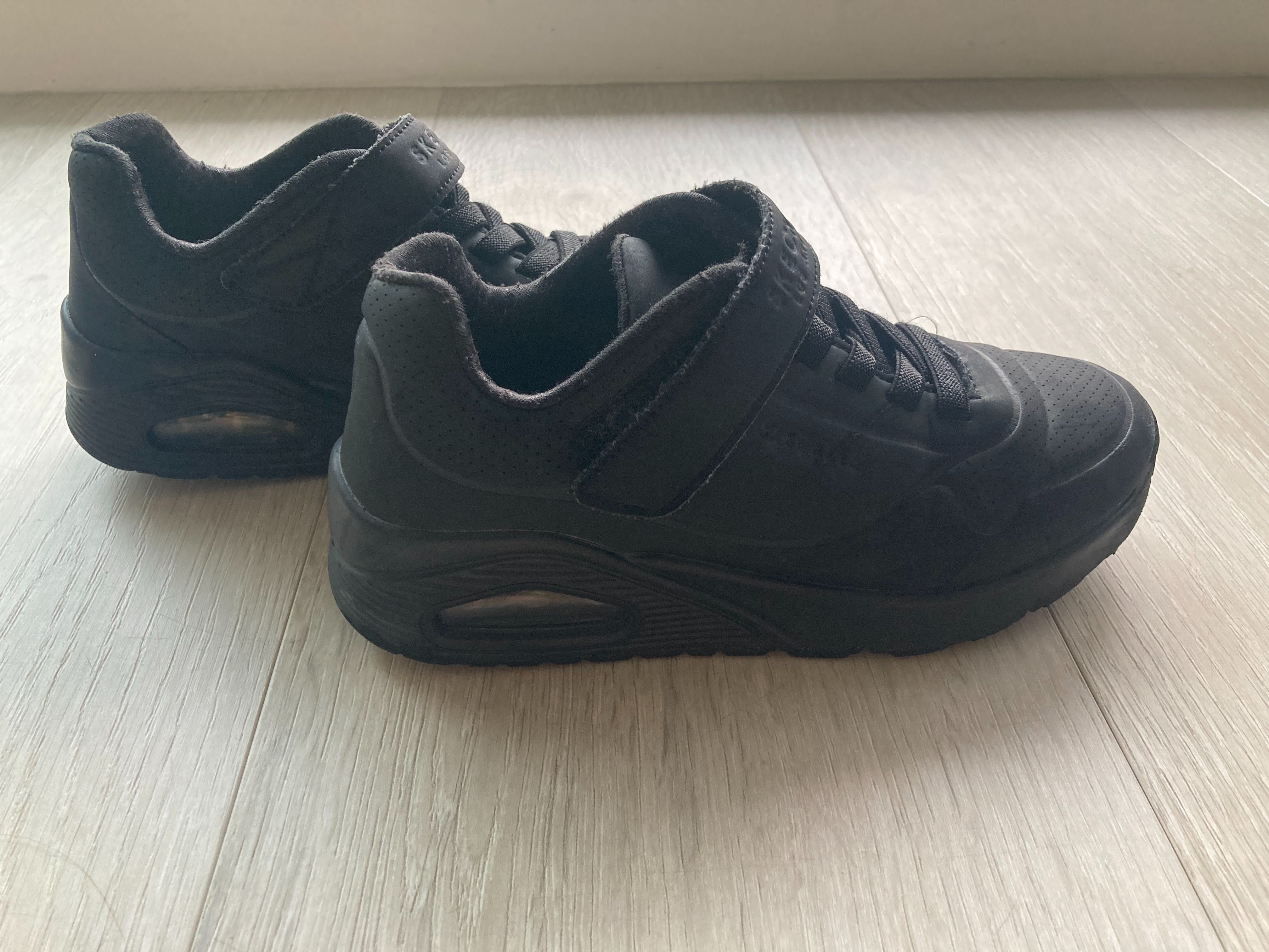 Buty chłopięce Skechers rozm 33,5