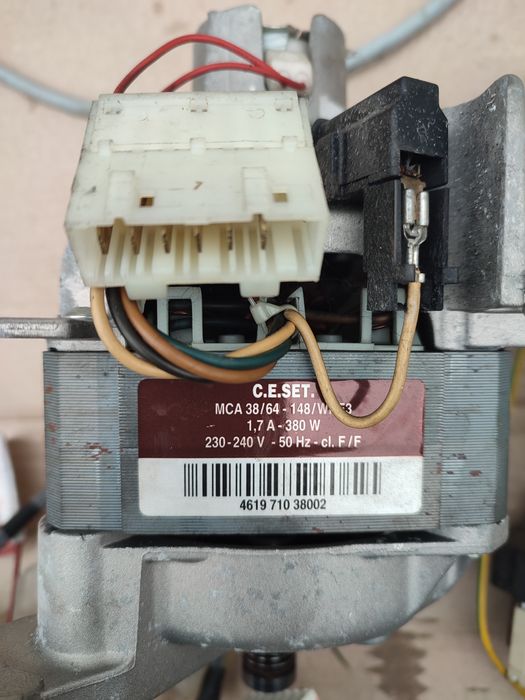 Пральна машина Whirlpool на запчастини