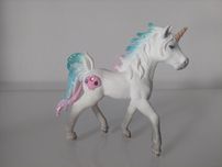 Jednorożec schleich źrebię