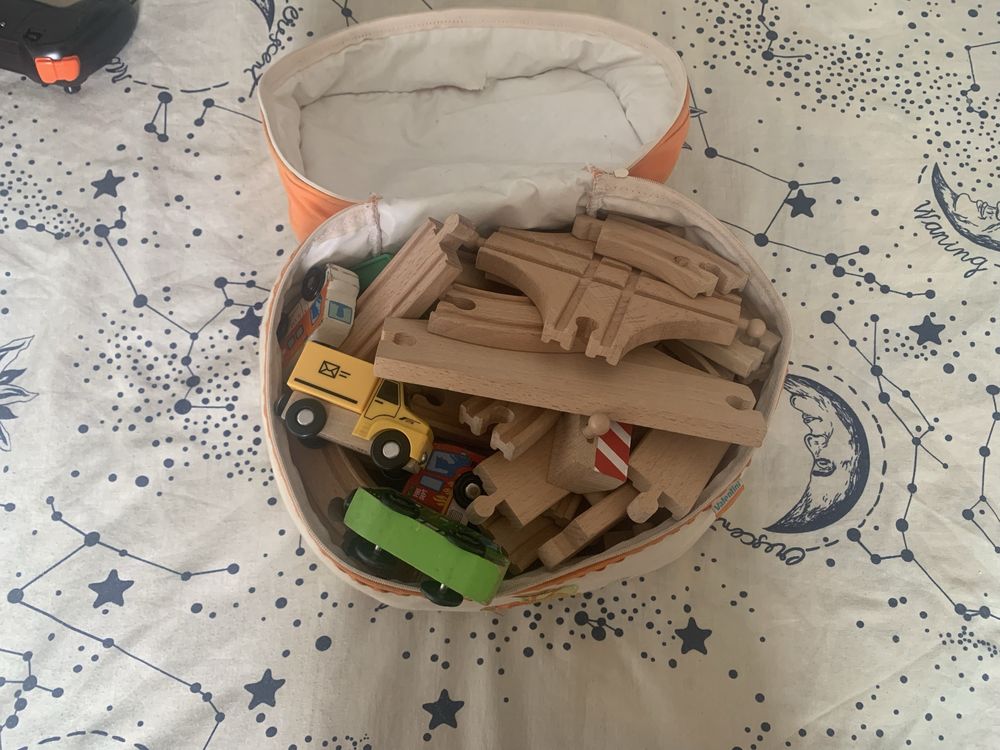 Brinquedos em muito bom estado