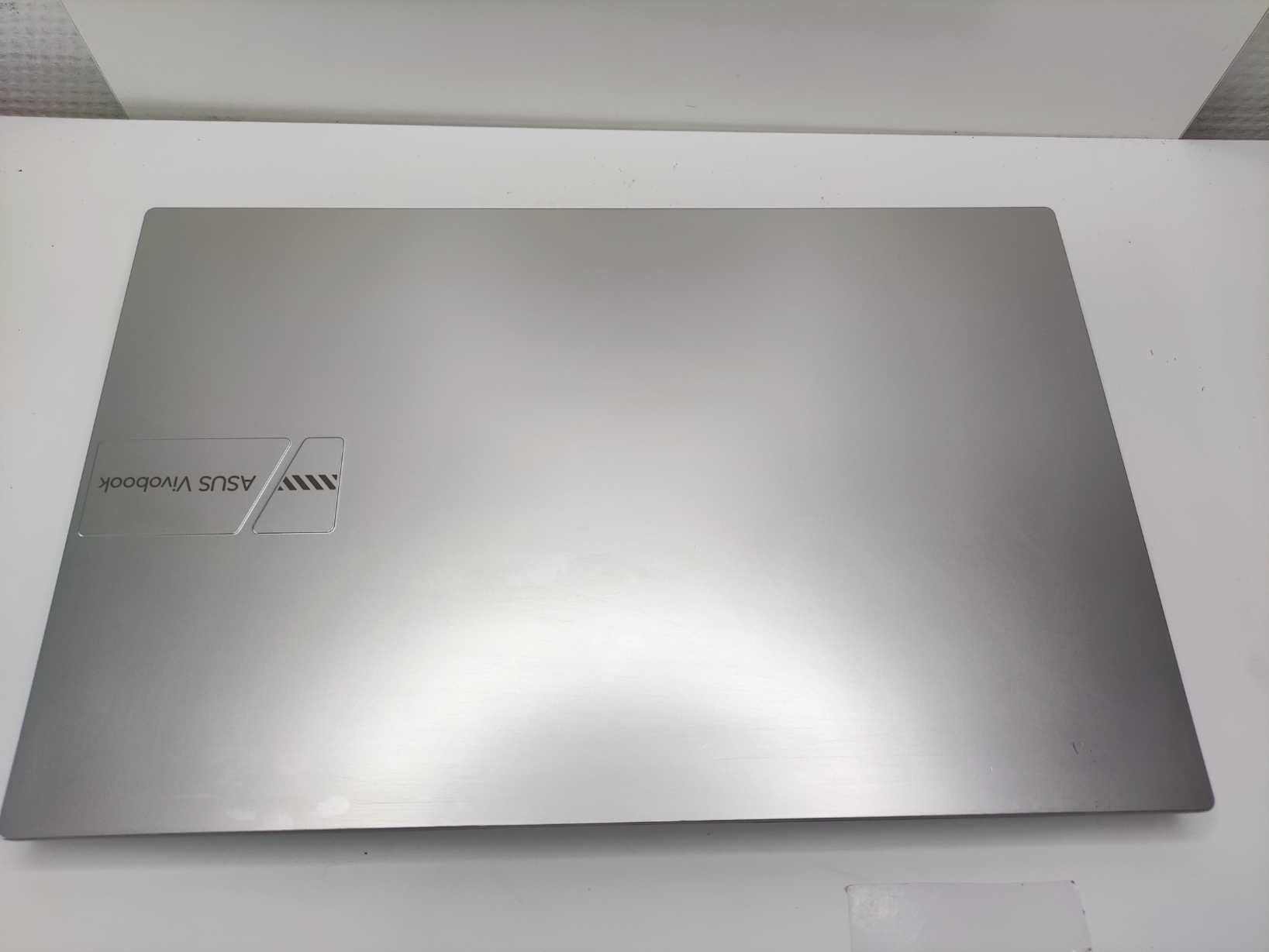 Asus Vivobook 15 A1504Z