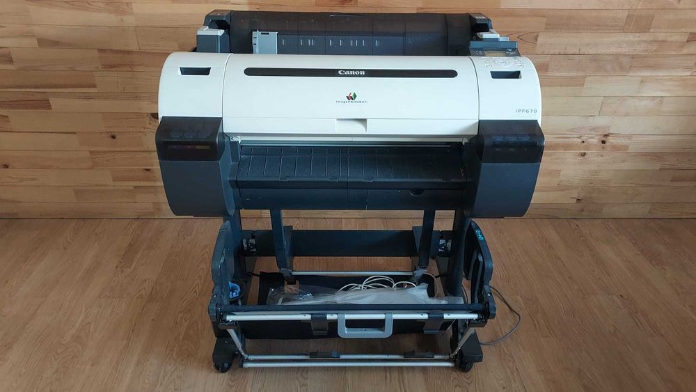 Plotter Canon iPF670 (como nova)