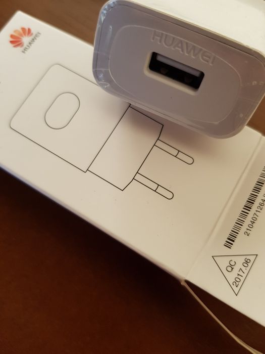 Carregador telemóvel Huawei novo