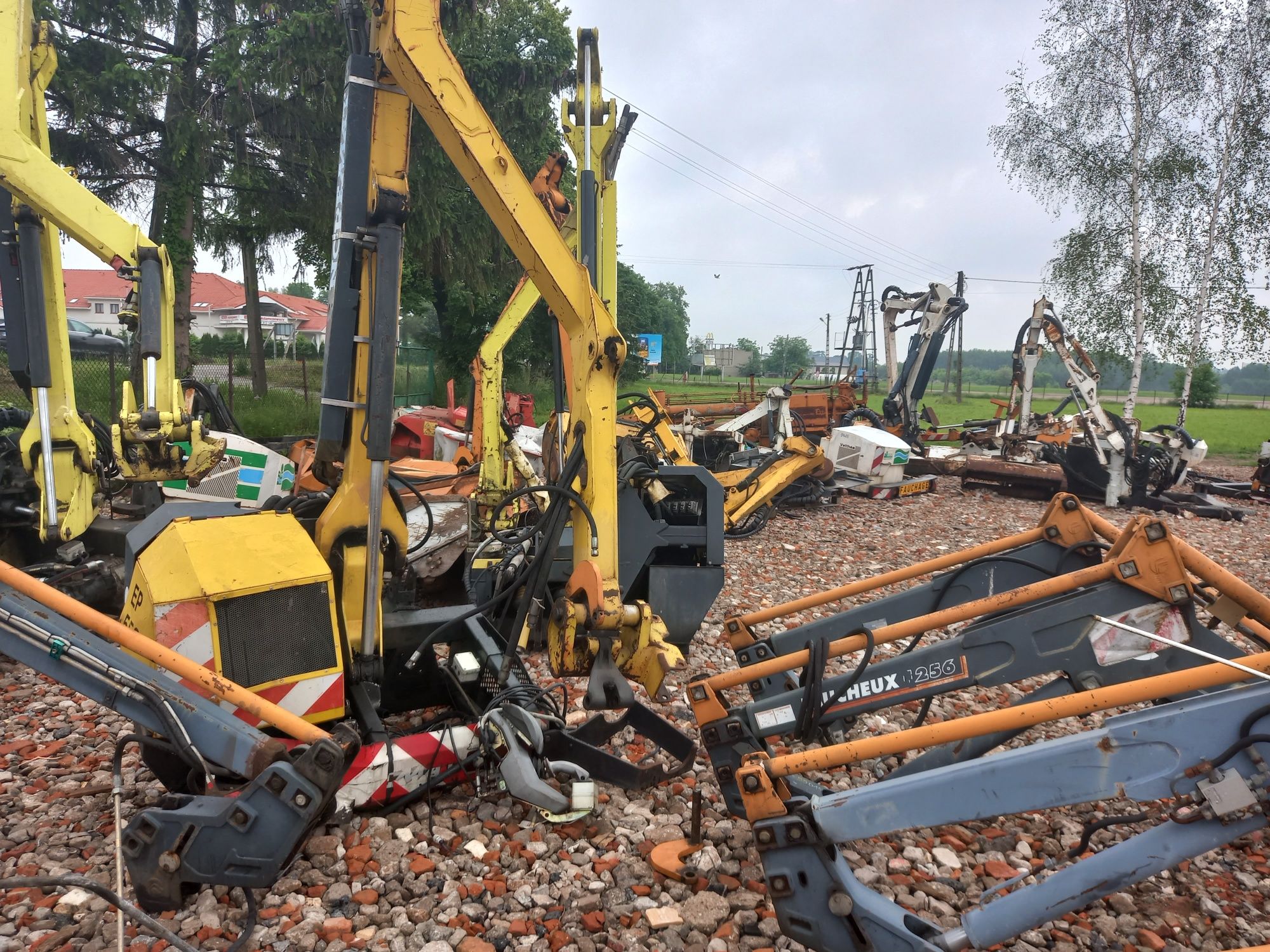 rozdzielacz  hydrauliczny sma Rousseau do kosiarki noremat -samasz