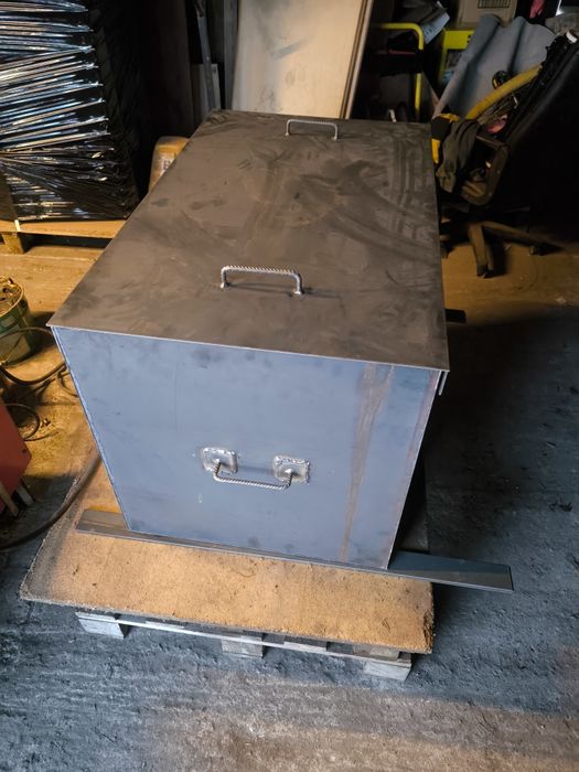 Skrzynia metalowa, narzędzia, ochronna, kufer,przechowywanie 100x60x60