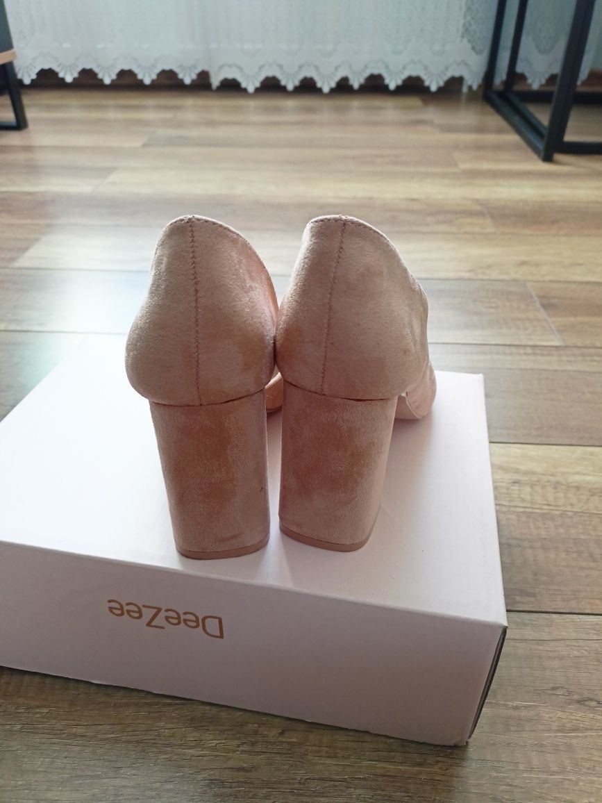 Buty damskie beżowe DeeZee