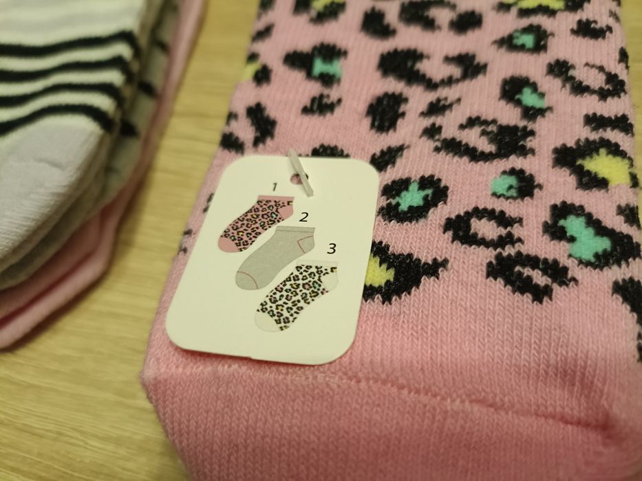 Zestaw 6 par kolorowych skarpetek stopki 23-26