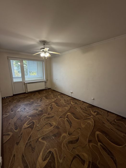 Продаж гарненької  квартири на Митниці