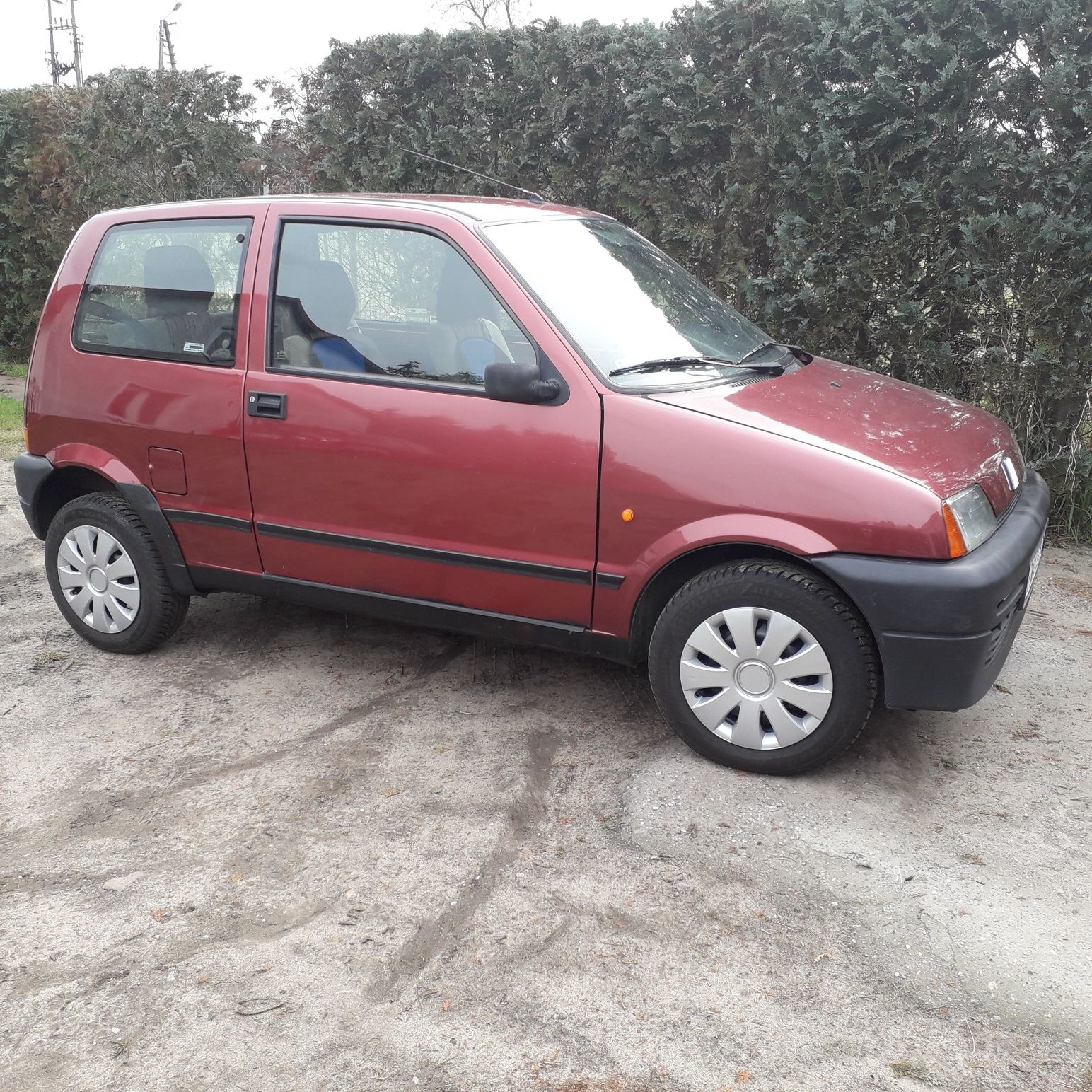 Sprzedam fiata cinquecento