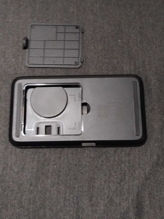 Ładowarka Indukcyjna Seneo PA202A 3w1 dla iPhone, Apple Watch, AirPods