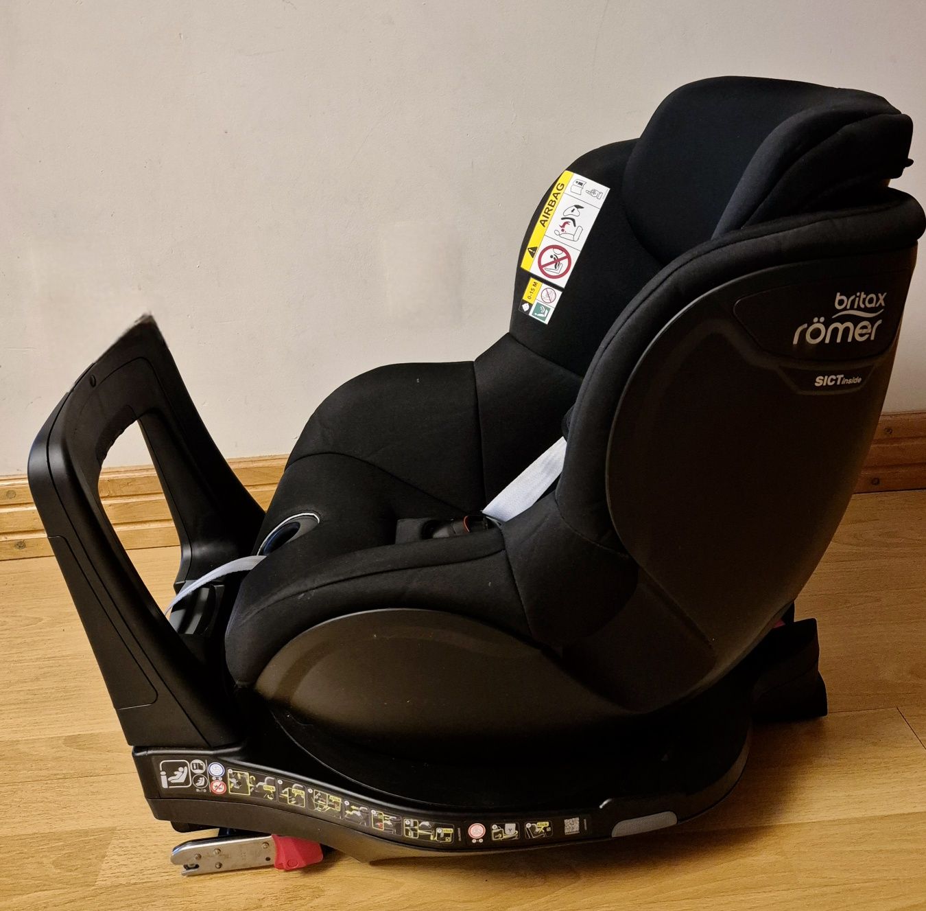 Fotelik obrotowy 360 ° Britax Romer Dualfix M i-size