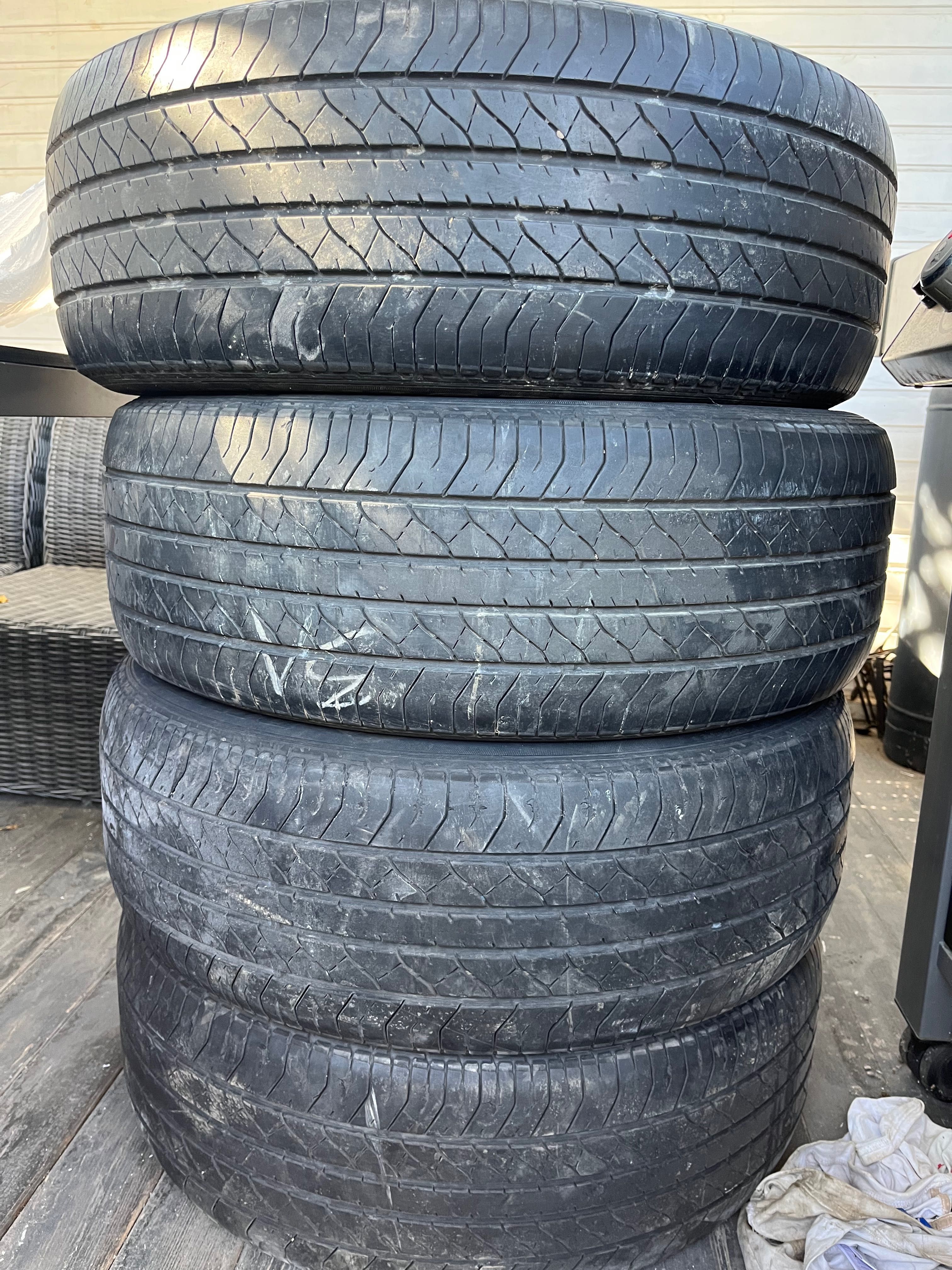 Резина  Dunlop 235/55/19