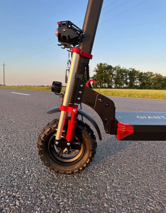 Электросамокат GIANT