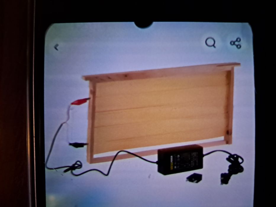 Wtapiacz do węzy pszczelarskiej.