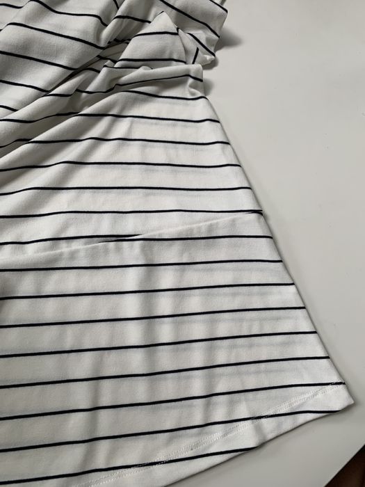 biała sukienka w granatowe paski bez rękawów vila