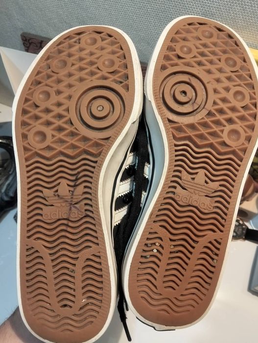 фірмові підліткові кеди Adidas