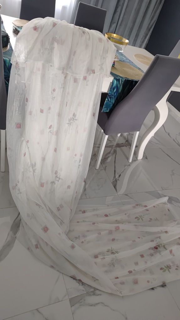 Śliczna duża firana 600cm x 270cm