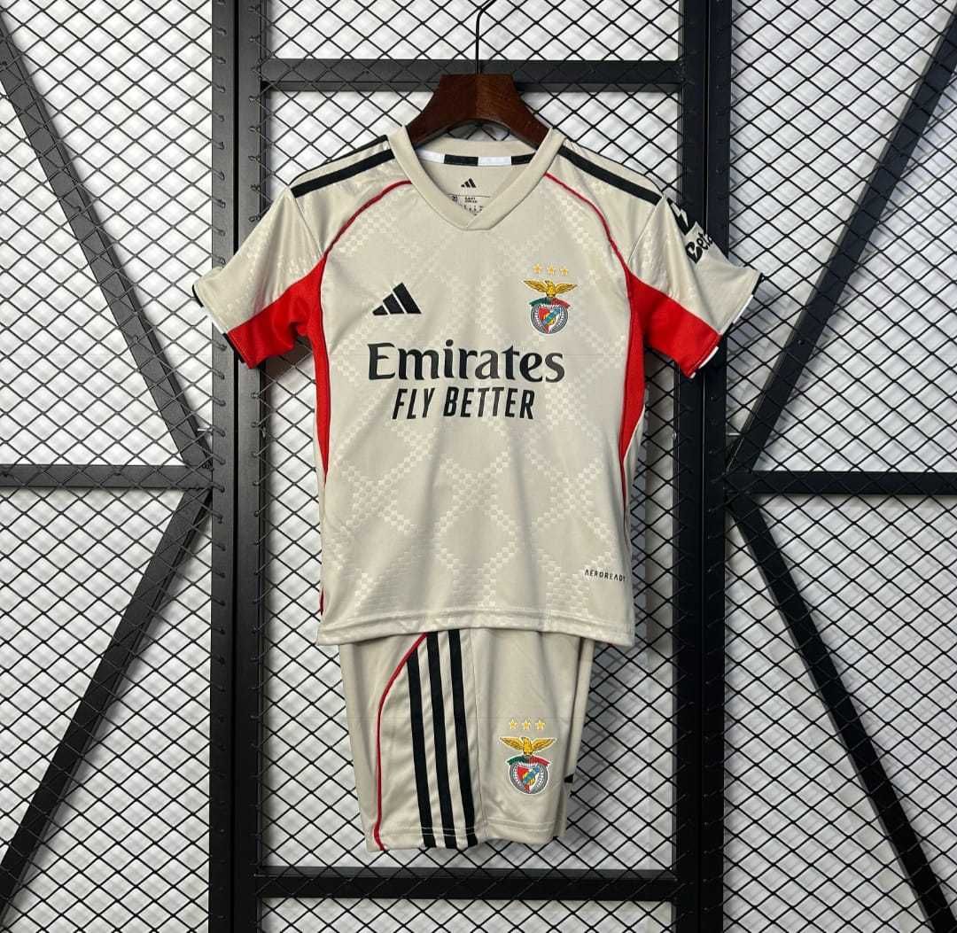 Equipamentos de criança SL Benfica 2025/2026