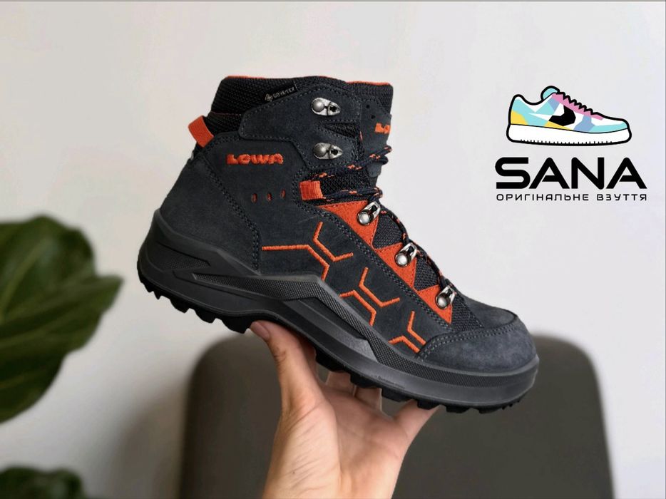 Ботинки еврозима Lowa. Оригинал - 33 размер