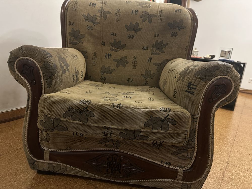 Vendo 2 sofas usados.                              M
