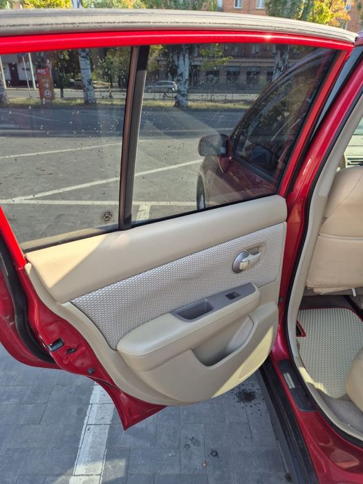 Продам Nissan Tiida
