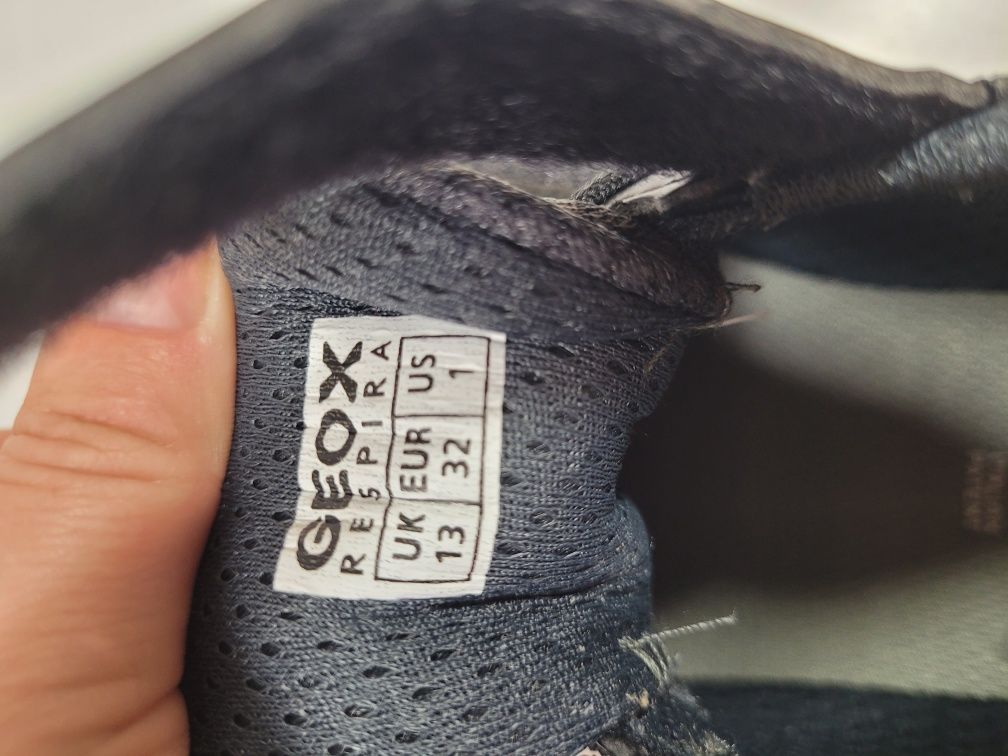 Нові кросівки на липучці Geox UK13 (EUR32) 20,7 см