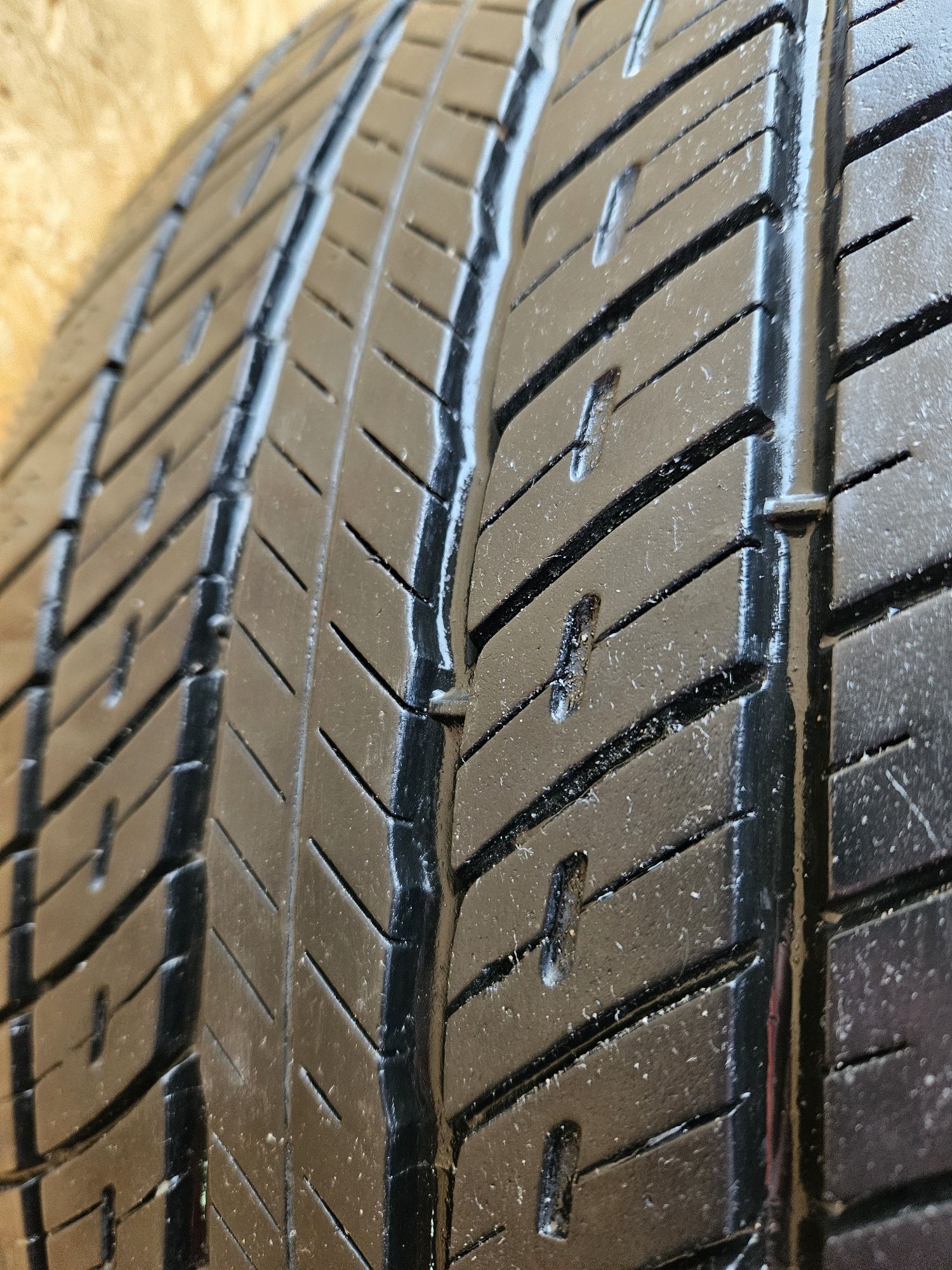 Всесезонная шина uniroyal tiger paw 225/40 r 18