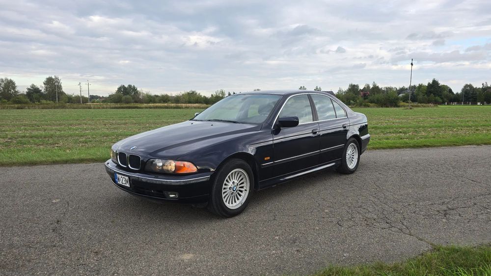 BMW Seria 5 BMW 528i - import Japonia