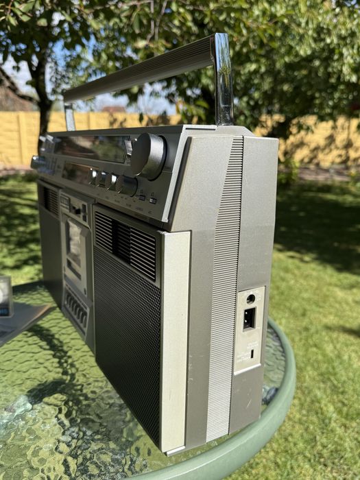 Продам магнитолу AIWA 990