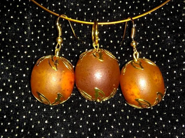 Крупный набор : серьги и подвеска из антикварного янтаря, ручная работ